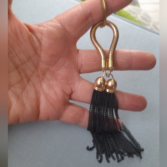 Gold And Black Keychain - Picture 5 of 5